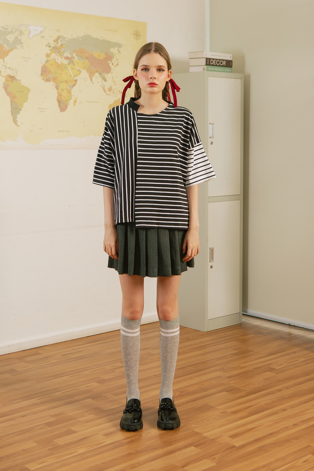CARMEN T-SHIRT BLACK STRIPES